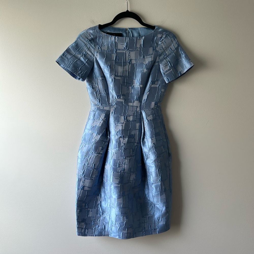 CH Carolina Herrera blue textured short sleeve silk blend dress